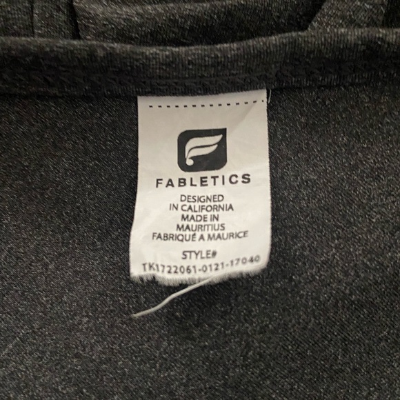Fabletics charcoal grey t back workout tank size medium. - Picture 4 of 4